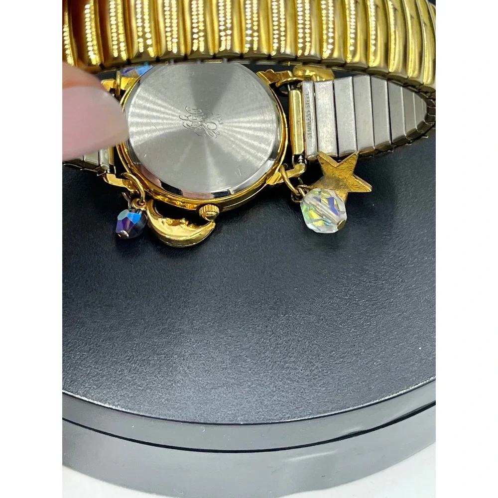 Kirks Folly Explorer Quartz Dangling Charm Expandable Band Watch New Battery
